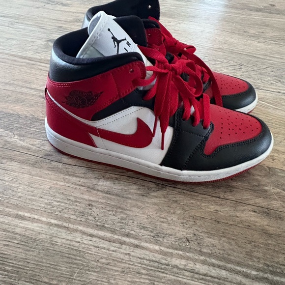 Nike air Jordans $40 a pair $120 for all!! - Picture 8 of 9